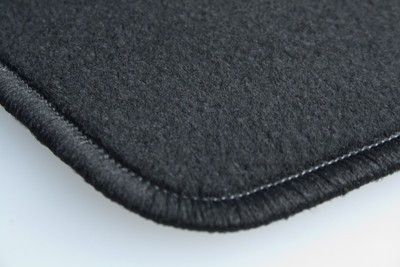 Neulahuopamatot jotka sopivat Volkswagen Crafter 2017-> chair versio etuosan matto